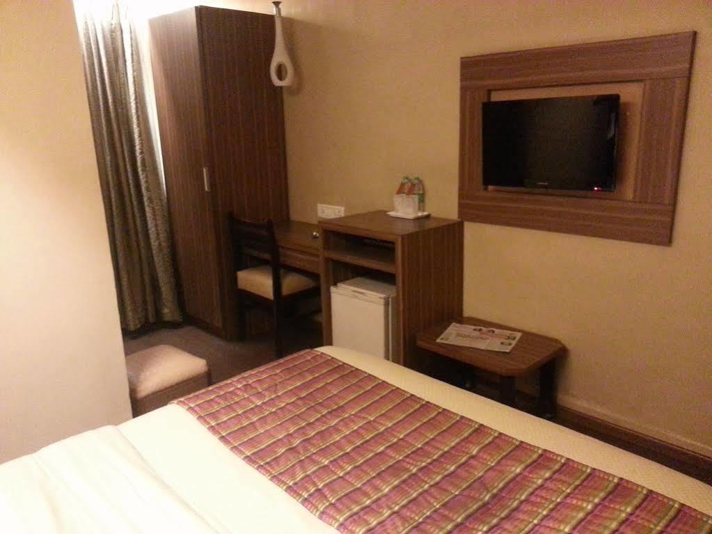 Hotel Landmark Fort Mumbai Exterior photo