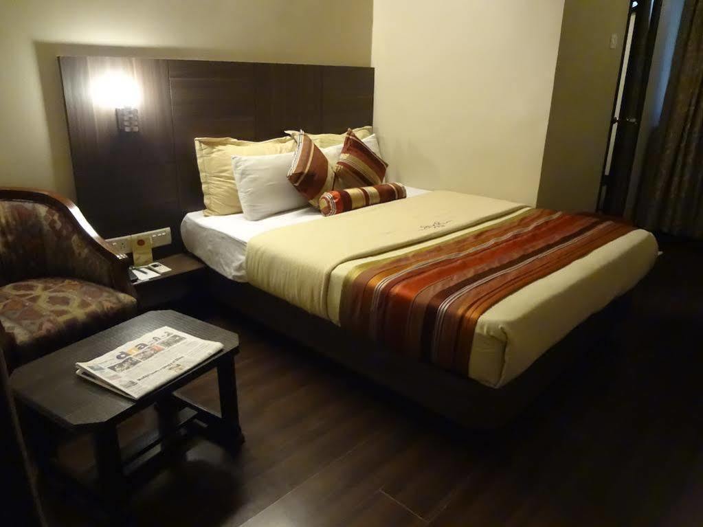 Hotel Landmark Fort Mumbai Exterior photo